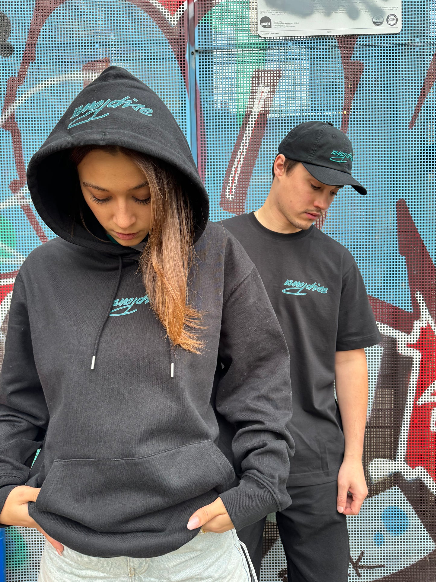 Reverse logo - Black hoodie